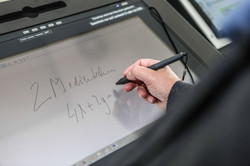 Hörsaalpult Das Hörsaalpult zur Bedienung der Hörsaaltechnik.